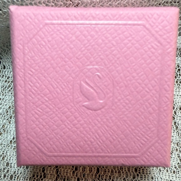 NWT Swarovski Marquise Zirconia Ring - Picture 9 of 11